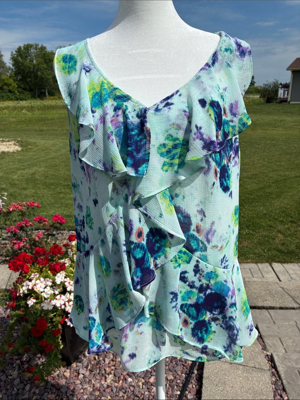 Daisy Fuentes Multicolor Watercolor Floral Top